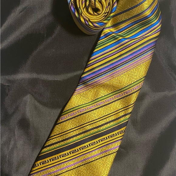 Versace modern tie - Picture 2 of 4